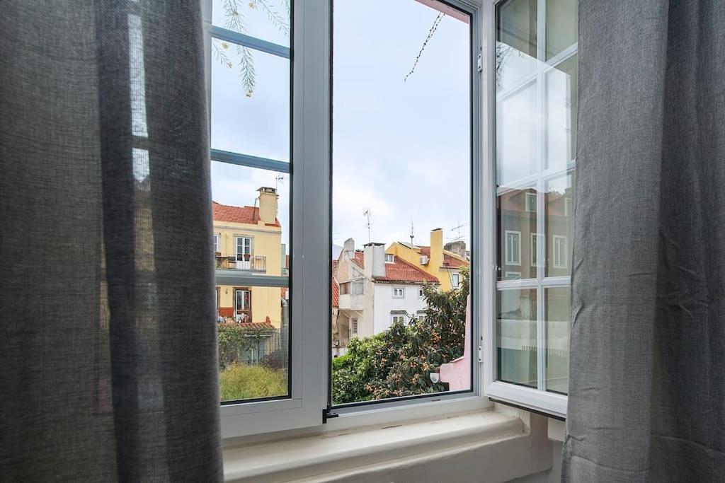 Charming 2 Bedroom Apartment Avenida Da Liberdade Lisbon Luaran gambar